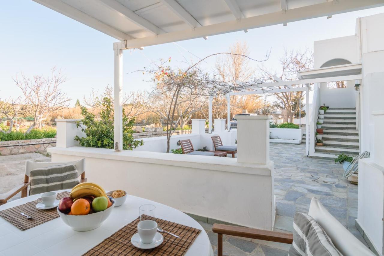 Lina And Babis' Home Adamantas Exterior photo