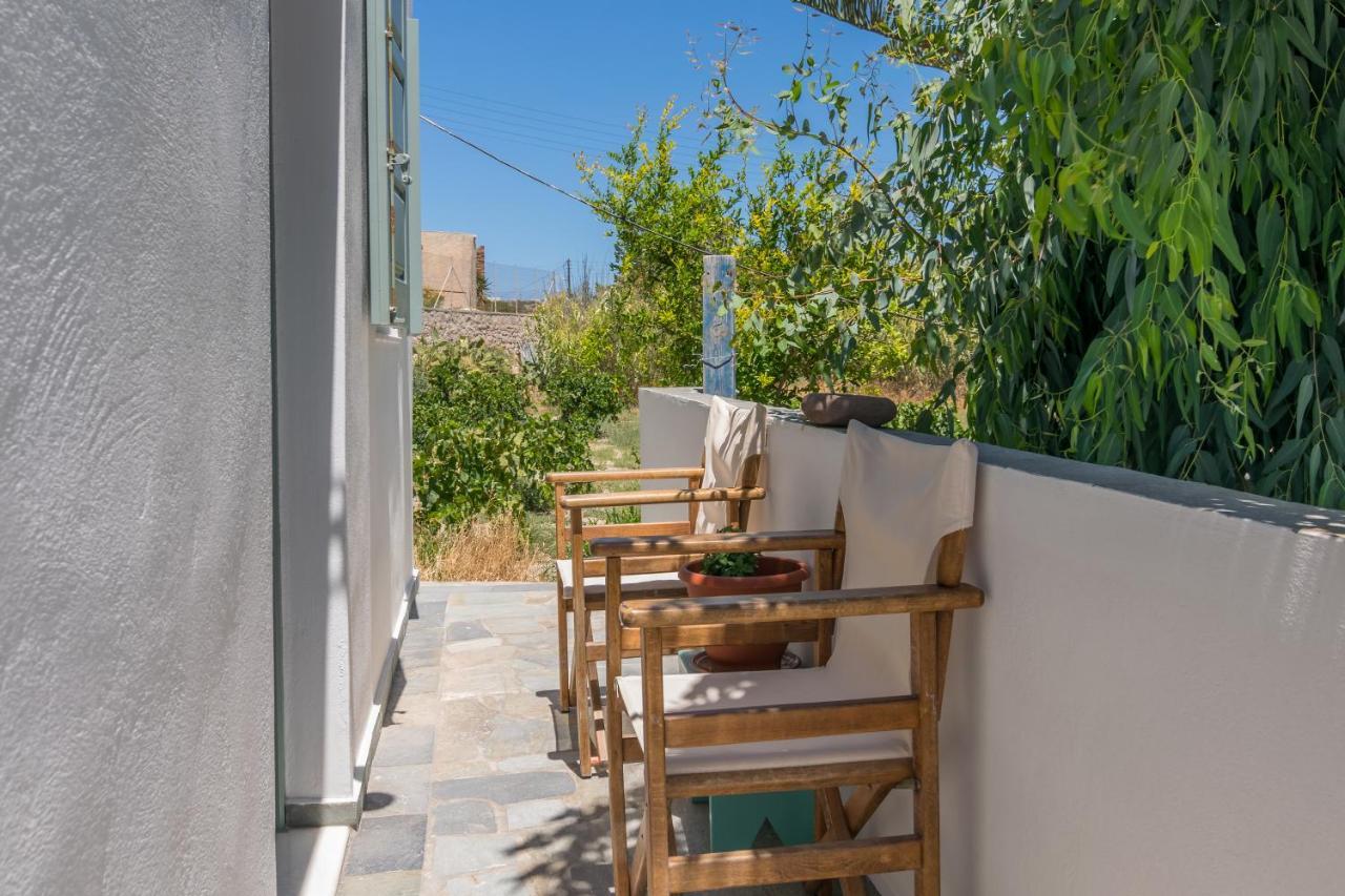 Lina And Babis' Home Adamantas Exterior photo