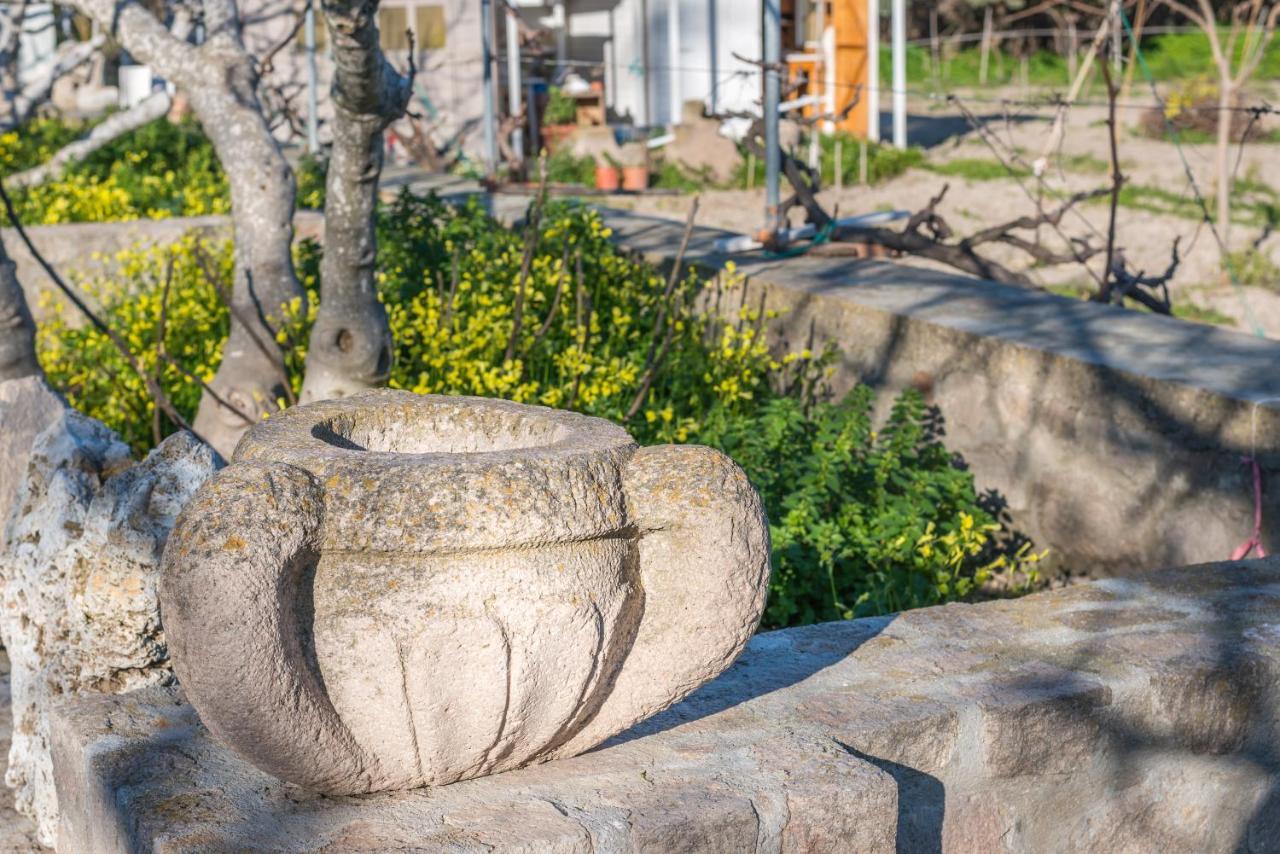 Lina And Babis' Home Adamantas Exterior photo