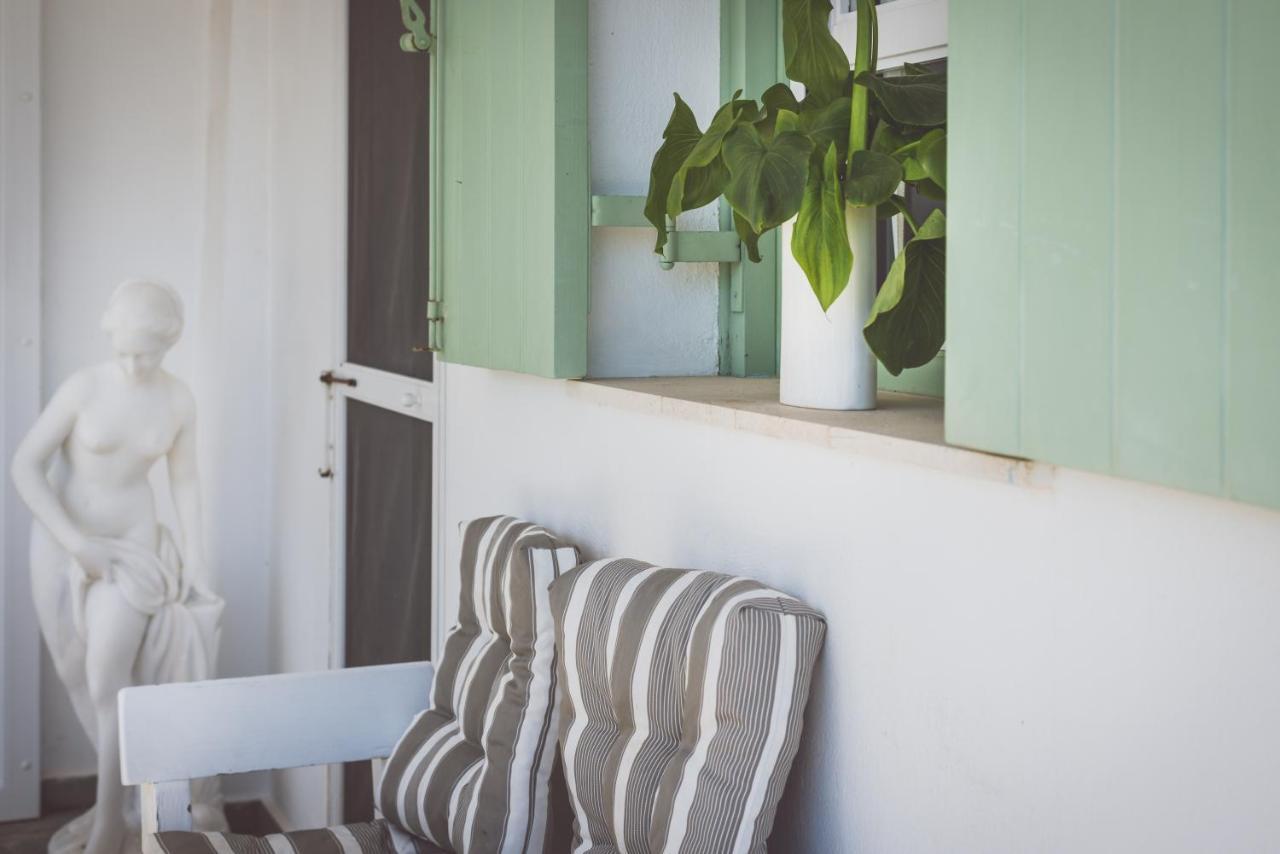 Lina And Babis' Home Adamantas Exterior photo